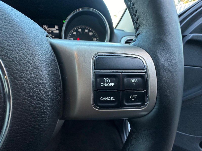 JEEP GRAND CHEROKEE 3.0 CRD Limited 4WD 5dr 2011