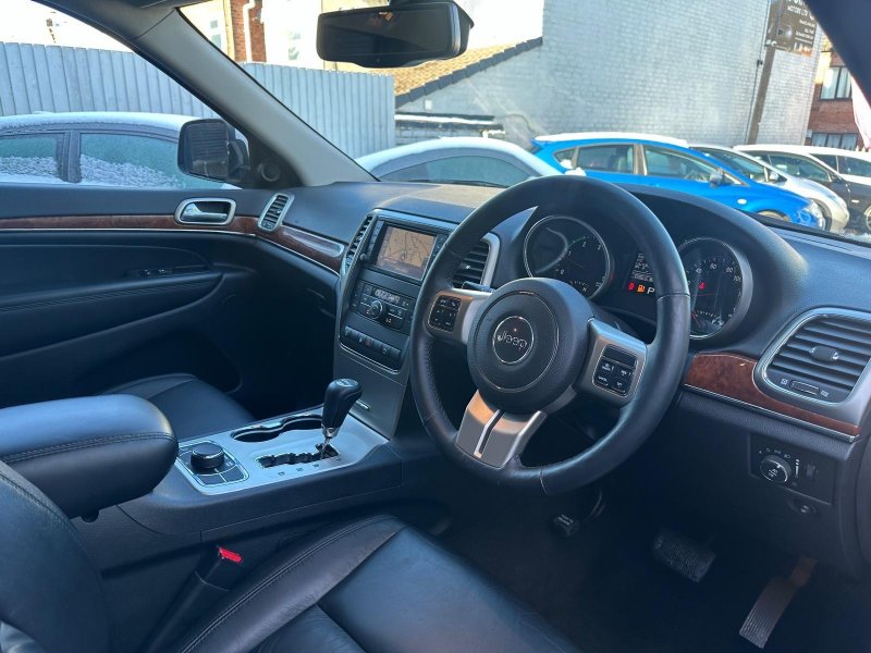 JEEP GRAND CHEROKEE 3.0 CRD Limited 4WD 5dr 2011