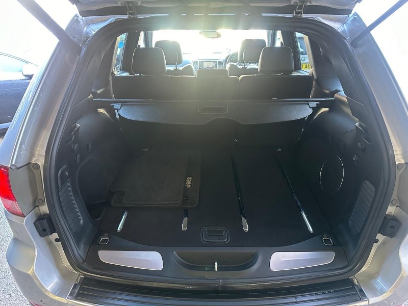 JEEP GRAND CHEROKEE 3.0 CRD Limited 4WD 5dr 2011