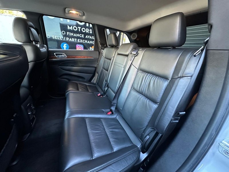 JEEP GRAND CHEROKEE 3.0 CRD Limited 4WD 5dr 2011