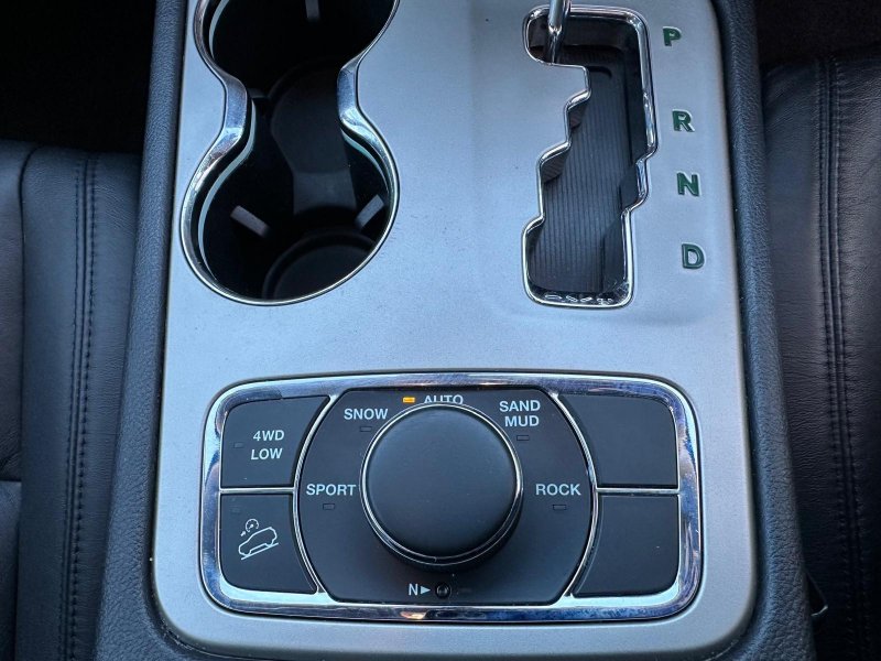 JEEP GRAND CHEROKEE 3.0 CRD Limited 4WD 5dr 2011