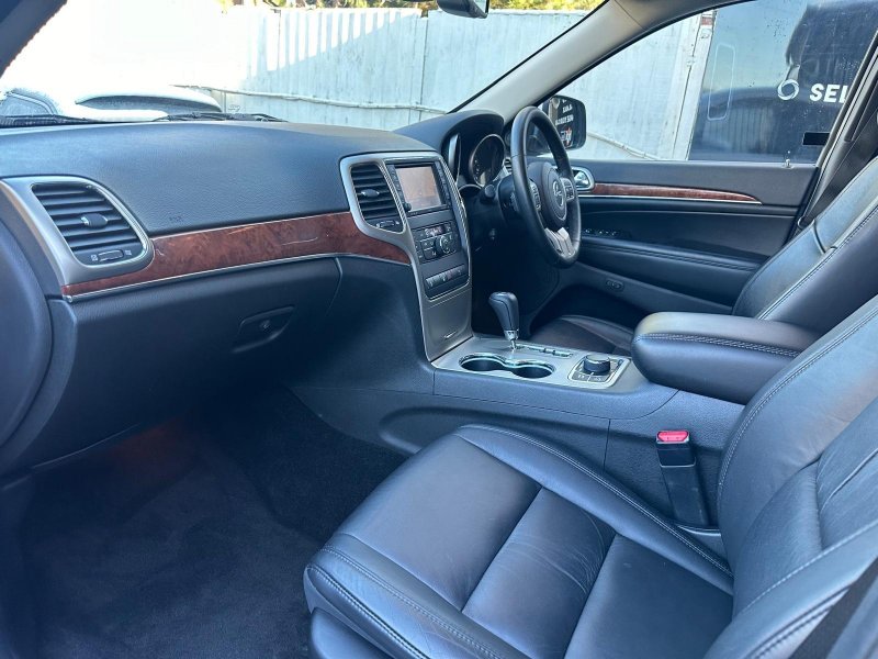 JEEP GRAND CHEROKEE 3.0 CRD Limited 4WD 5dr 2011