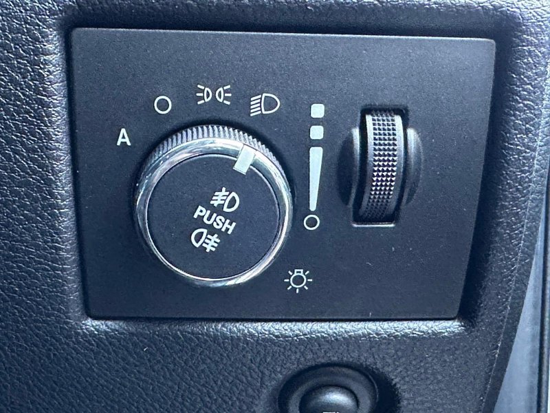JEEP GRAND CHEROKEE 3.0 CRD Limited 4WD 5dr 2011