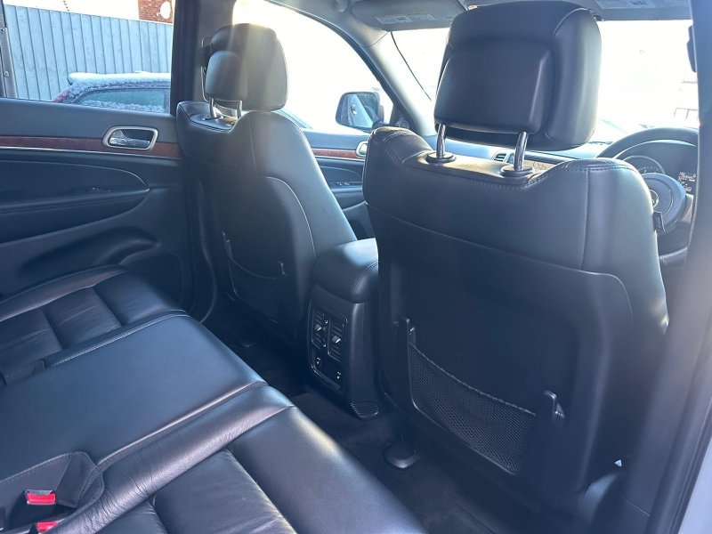 JEEP GRAND CHEROKEE 3.0 CRD Limited 4WD 5dr 2011