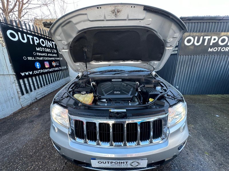JEEP GRAND CHEROKEE 3.0 CRD Limited 4WD 5dr 2011