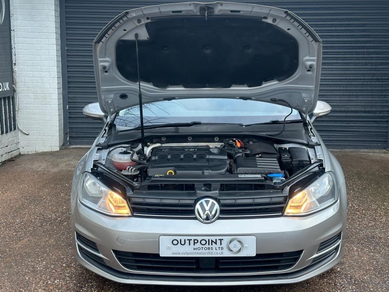 VOLKSWAGEN GOLF 1.6 TDI BlueMotion Tech SE Euro 5 (s/s) 5dr 2013