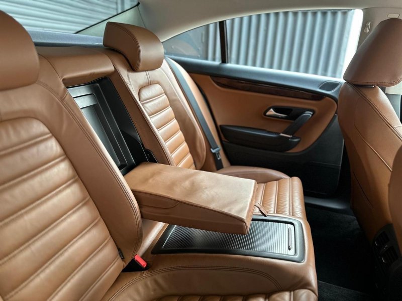 VOLKSWAGEN CC 2.0 TDI DSG Euro 5 4dr (4 Seat) 2010