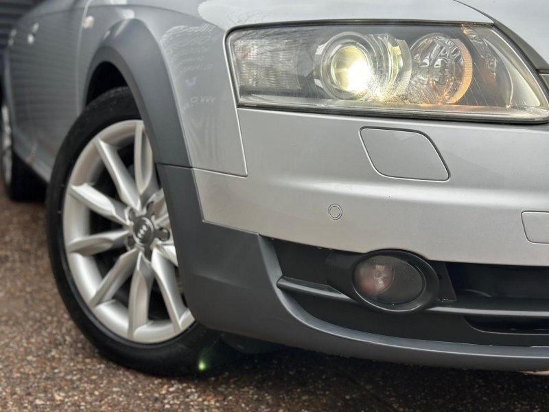AUDI A6 ALLROAD 3.0 TDI quattro 5dr 2009