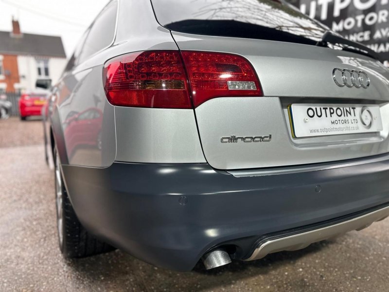 AUDI A6 ALLROAD 3.0 TDI quattro 5dr 2009