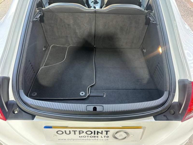 AUDI TT 2.0 TDI Black Edition quattro Euro 5 3dr 2011