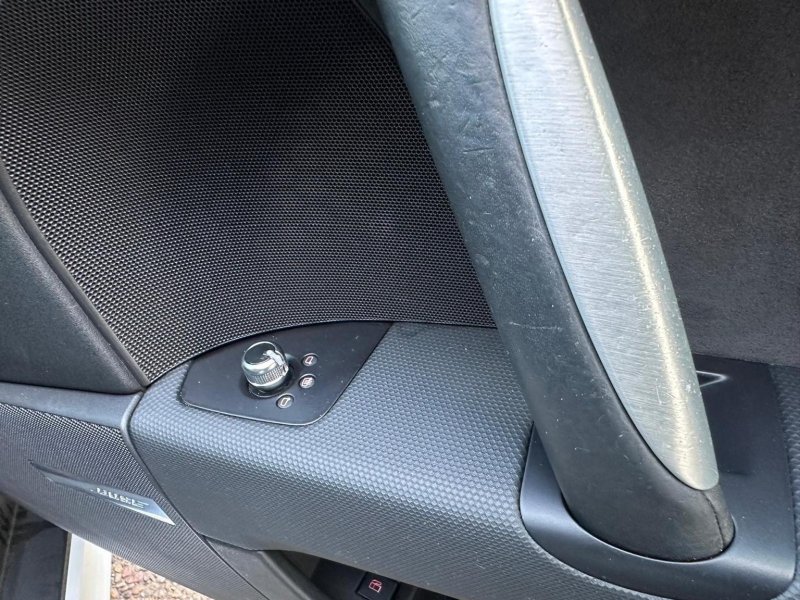AUDI TT 2.0 TDI Black Edition quattro Euro 5 3dr 2011