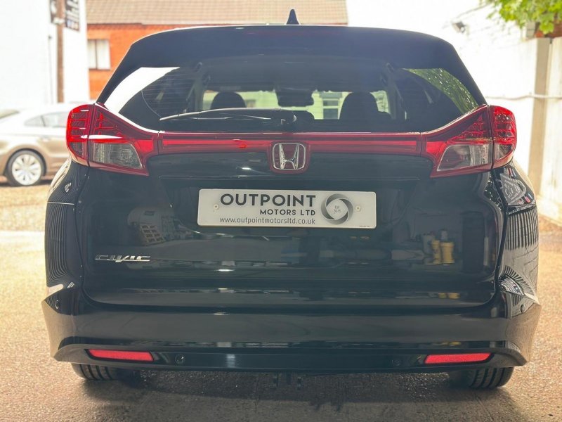 HONDA CIVIC 1.8 i-VTEC S Tourer Auto Euro 6 5dr 2015