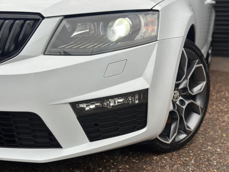 SKODA OCTAVIA 2.0 TDI vRS DSG Euro 5 (s/s) 5dr 2015