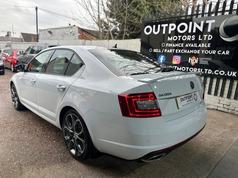 SKODA OCTAVIA 2.0 TDI vRS DSG Euro 5 (s/s) 5dr 2015