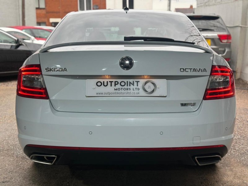 SKODA OCTAVIA 2.0 TDI vRS DSG Euro 5 (s/s) 5dr 2015