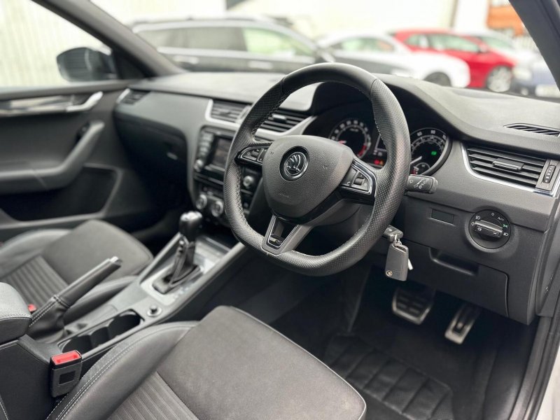 SKODA OCTAVIA 2.0 TDI vRS DSG Euro 5 (s/s) 5dr 2015