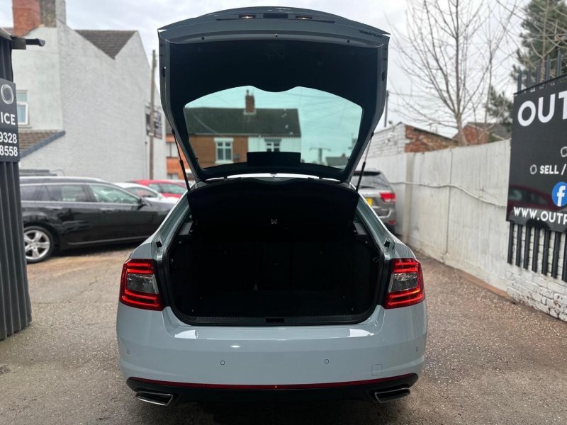 SKODA OCTAVIA 2.0 TDI vRS DSG Euro 5 (s/s) 5dr 2015