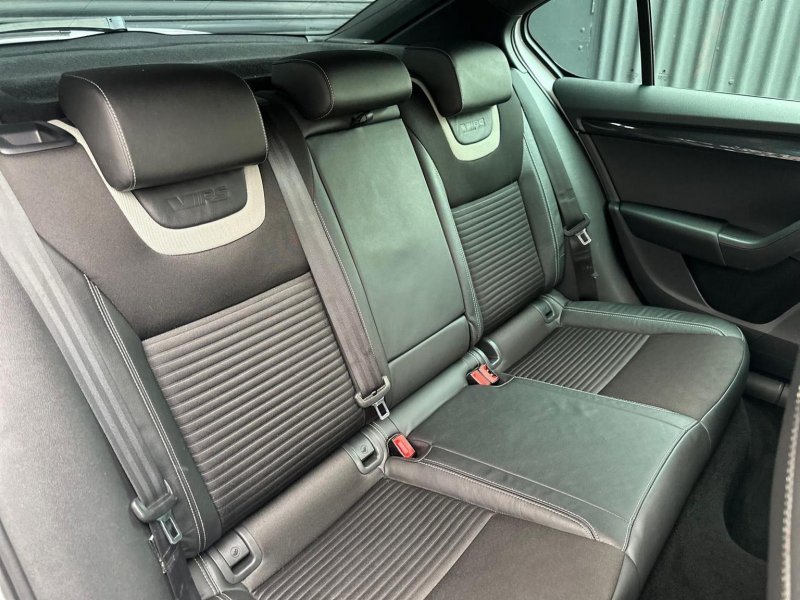 SKODA OCTAVIA 2.0 TDI vRS DSG Euro 5 (s/s) 5dr 2015