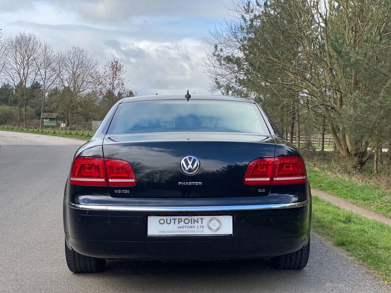 VOLKSWAGEN PHAETON 3.0 TDI V6 4MOTION 4dr 2011