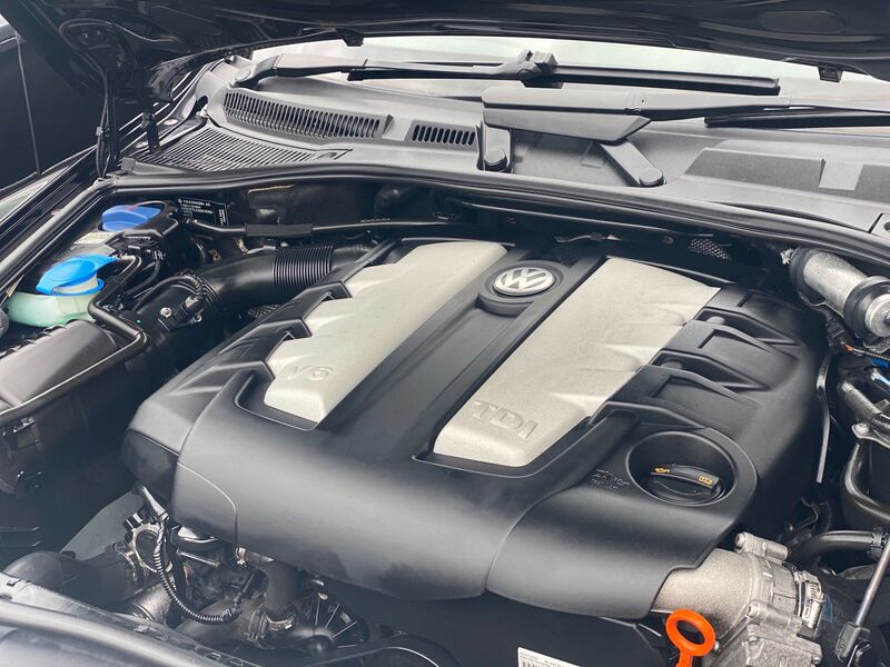 VOLKSWAGEN TOUAREG 3.0 TDI V6 DPF Altitude 5dr 2010