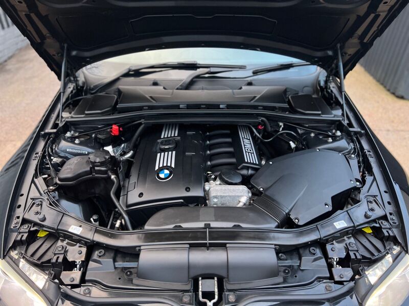 BMW 3 SERIES 3.0 325i M Sport 2dr 2011