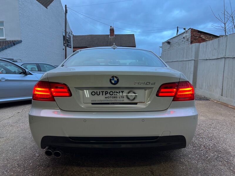 BMW 3 SERIES 3.0 330d M Sport 2dr 2011