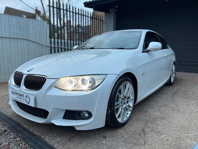 BMW 3 SERIES 3.0 330d M Sport 2dr 2011