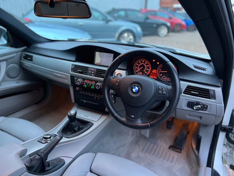 BMW 3 SERIES 3.0 330d M Sport 2dr 2011