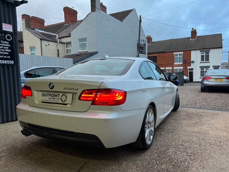 BMW 3 SERIES 3.0 330d M Sport 2dr 2011